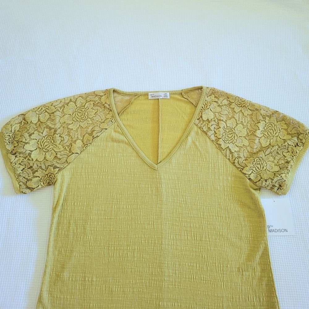 89th + Madison Floral💐Lace Sleeve Top - NWT - Picture 8 of 14